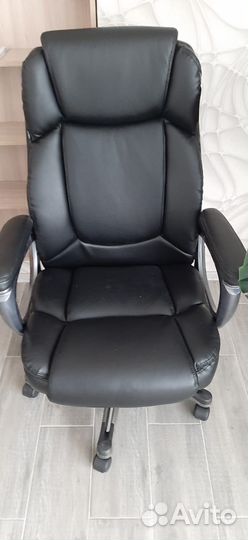 Компьютерное кресло новое
