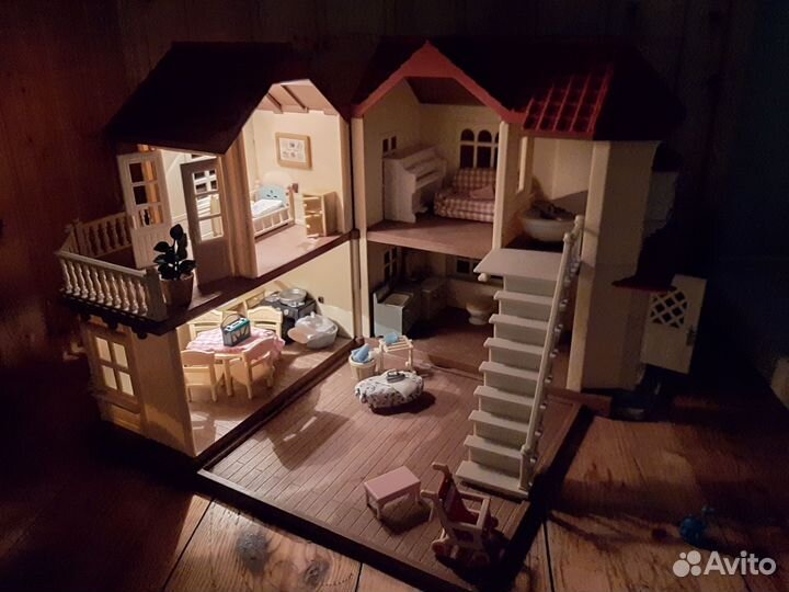 Sylvanian Families Большой дом со светом