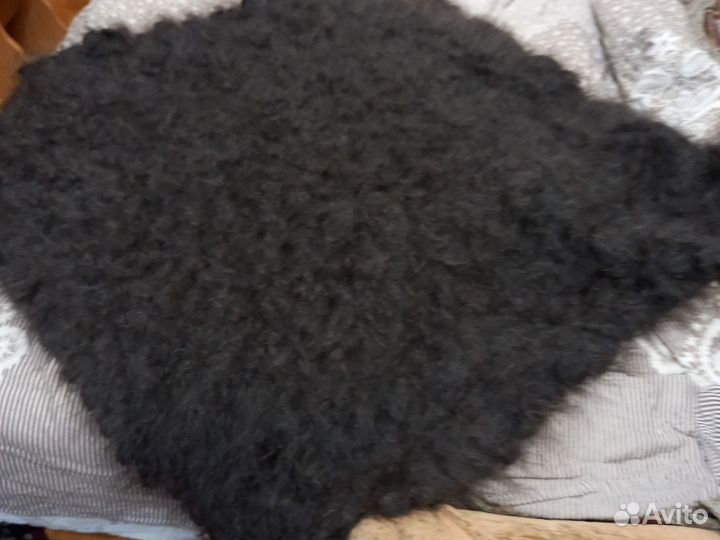 Шаль пуховая ручная работа,совершенно новая