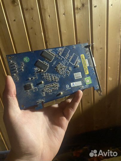 Видеокарта gt210