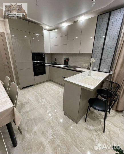 Кухонный гарнитур угловой