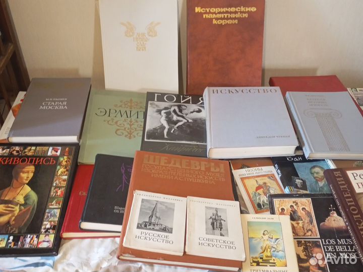 Книги по кулинарии, искусству, архитектуре