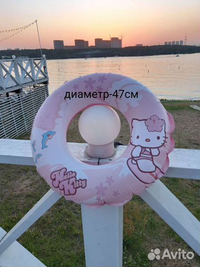 Купальники, нарукавники, жилет и круг