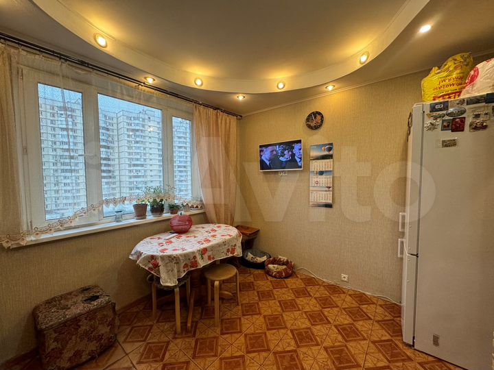 3-к. квартира, 74 м², 7/19 эт.