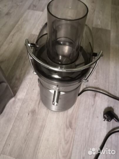 Продам соковыжималку Zelmer 476