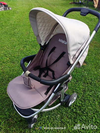 Прогулочная коляска