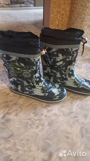 Детские резиновые сапоги размер 35