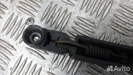 Щеткодержатель 3-5-й двери toyota corolla E12 (JDN