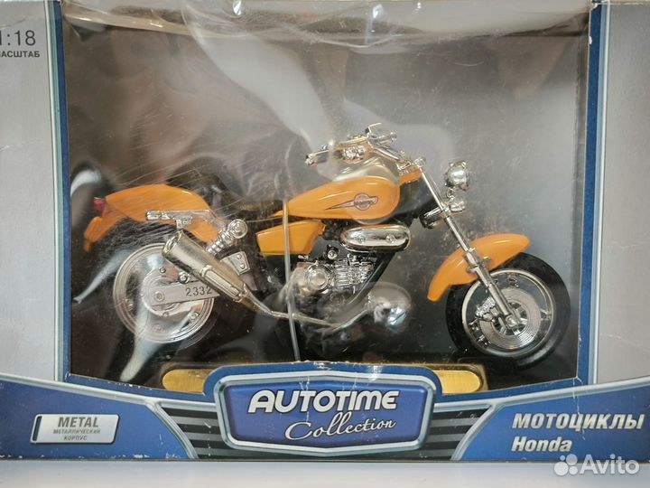 Модель мотоцикла Honda Magna 1/18