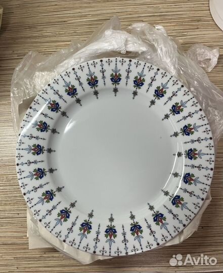 Набор тарелок новый