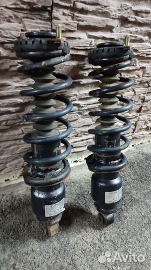 Задние стойки Субару Форестер в сборе