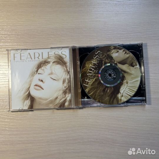 CD-диск Taylor Swift “Fearless (Taylor’s Version)”