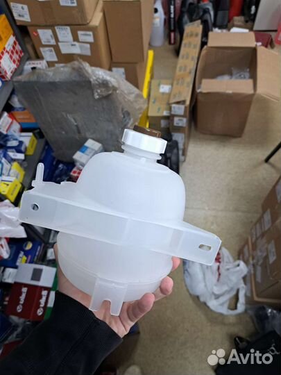 Бачок расширительный Renault Logan