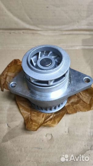 Водяная помпа Фольксваген Гольф
