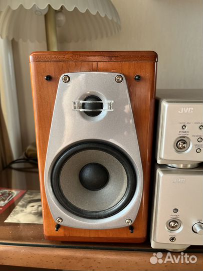 JVC F1 с акустикой Victor SX-V05