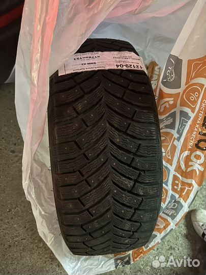 Michelin X-Ice North 4 225/45 R19