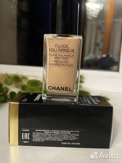Хайлайтер Chanel fluide enlumineur or ivoire