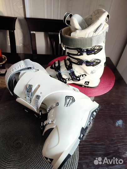 Горнолыжные ботинки