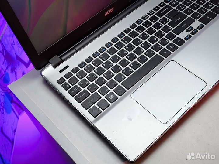 Игровой ноутбук acer : I5 / 8GB / Geforce 840M