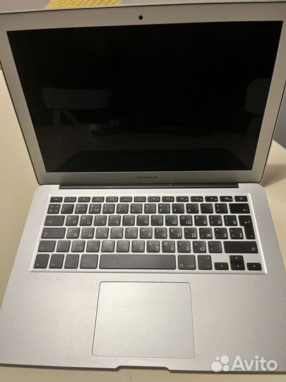 Apple MacBook Air 13 2017 8gb 121 gb
