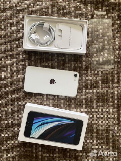 iPhone SE (2020), 64 ГБ