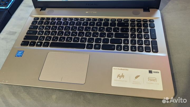 Ноутбук asus d541na