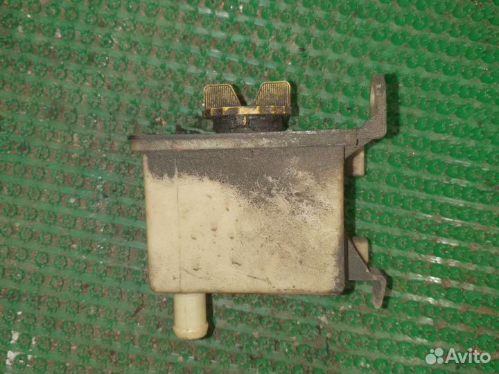 Бачок Гур Додж Караван 3 Крайслер Вояджер