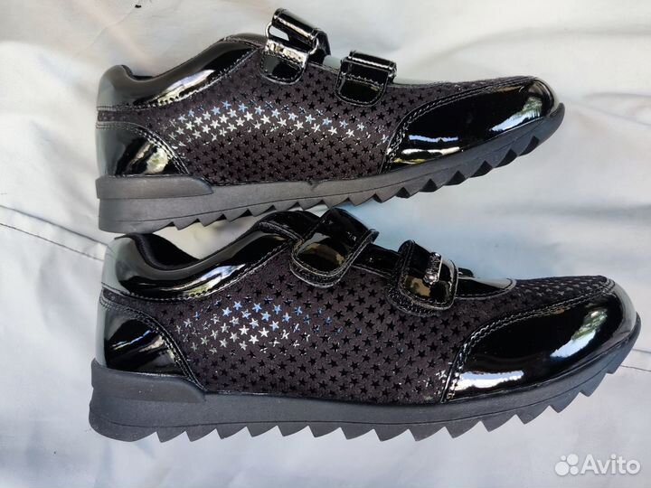 Новые полуботиночки для девочки размер 34