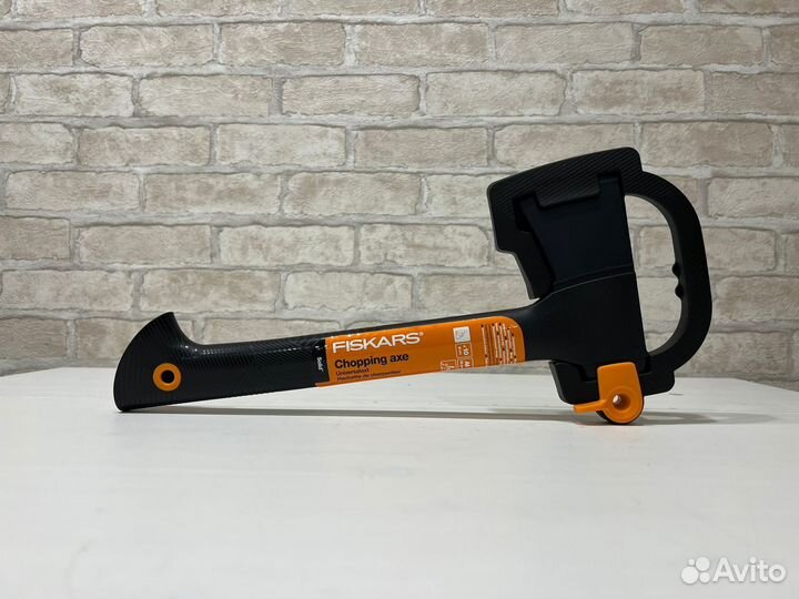 Топор Fiskars A6 Solid