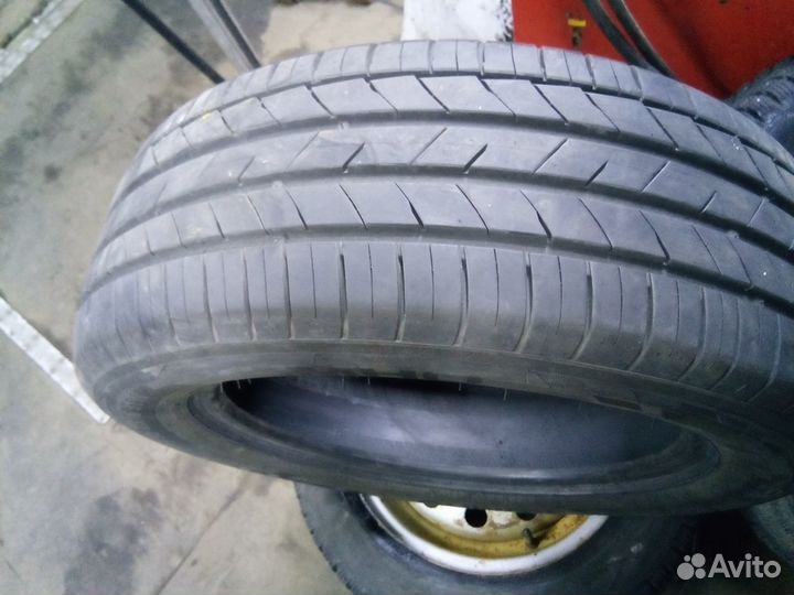 Kumho Ecsta HS52 205/55 R16