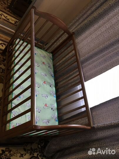 Детская кроватка маятник