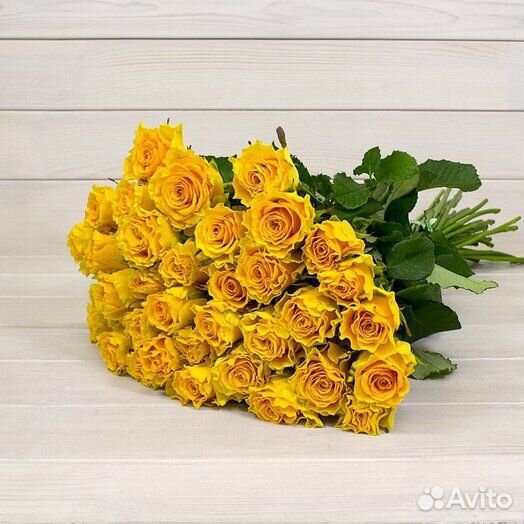 Розы (60 см) желтые Эквадор 29 шт