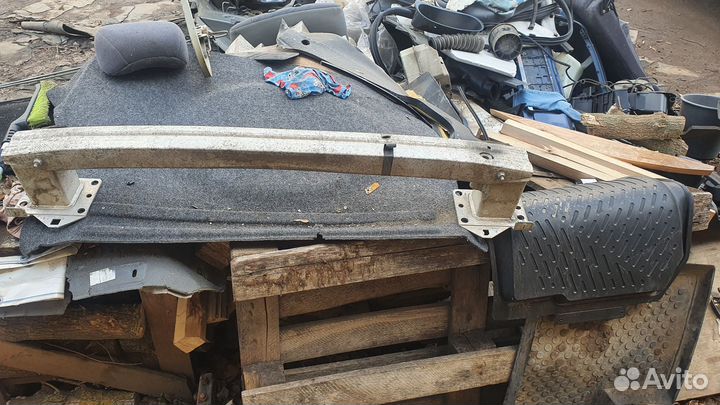 Передний усилитель бампера peugeot 308