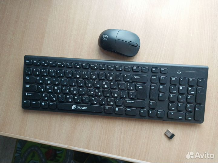 Беспроводная клавиатура и мышь