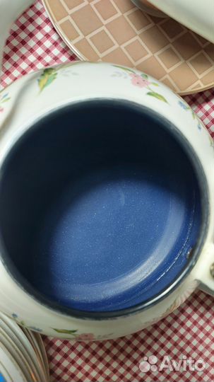 Чайник и кофейник, посуда