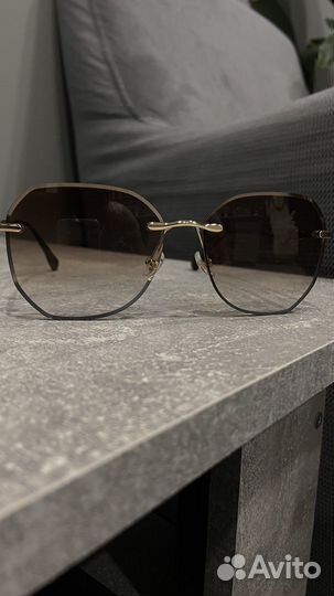 Солнцезащитные очки