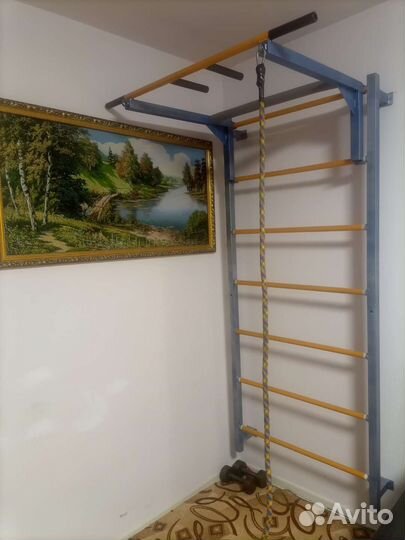 Шведская стенка с передвижным турником