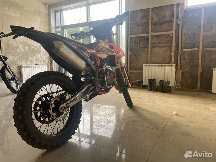 Продам кроссовый мотоцикл Regulmoto Holeshot