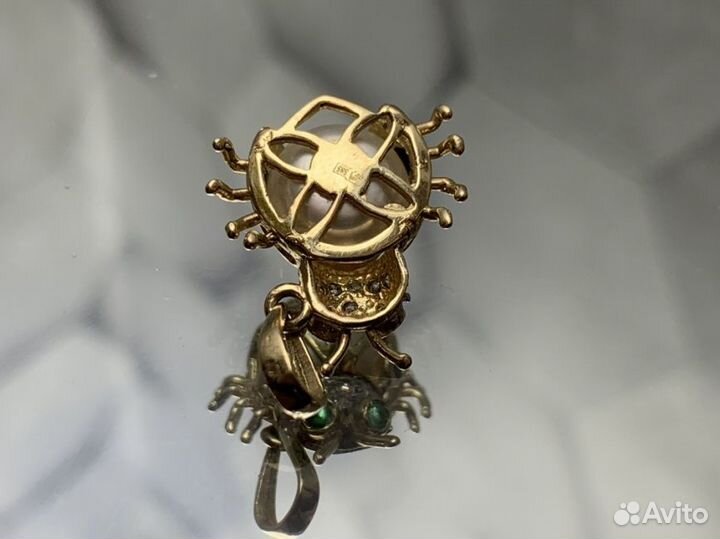 Золотая подвеска 585 пробы массой 3.04 грамма