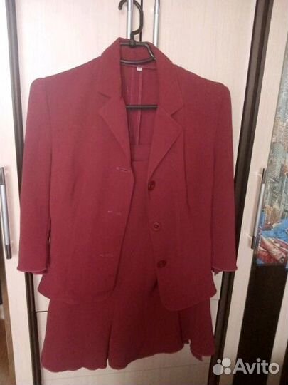 Костюм женский