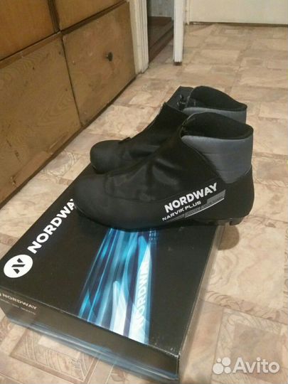 Ботинки лыжные