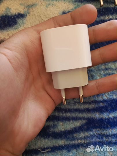 Зарядное устройство для телефона iPhone