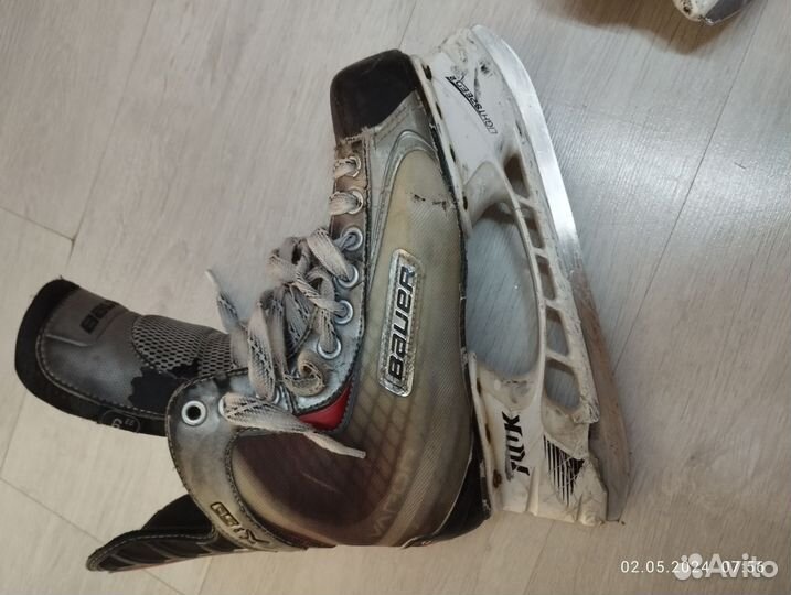 Хоккейные коньки Bauer