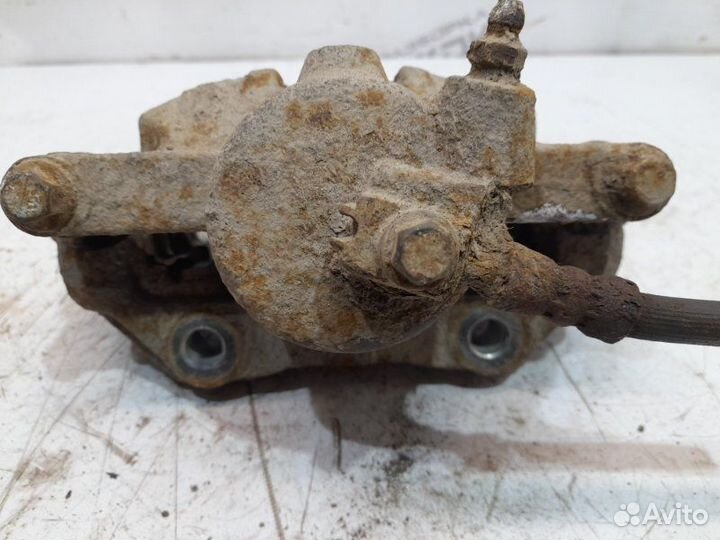 Суппорт передний правый Volkswagen Polo 5 1.6 CFN