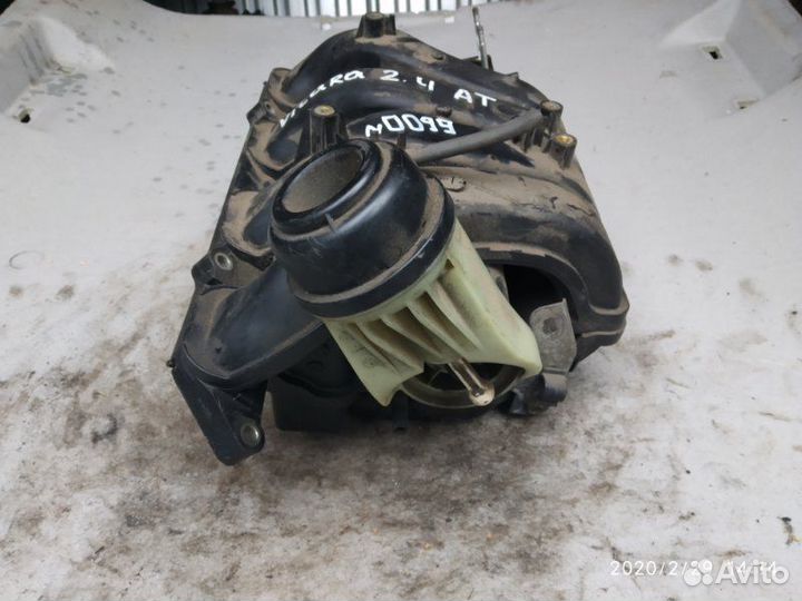 Коллектор впускной Suzuki Grand Vitara 2.4 2012