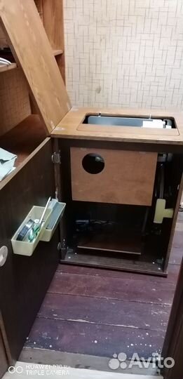 Швейная машина Чайка 142м