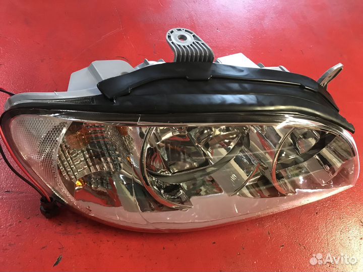 Фара передняя правая KIA spectra 2002-2011 Новая