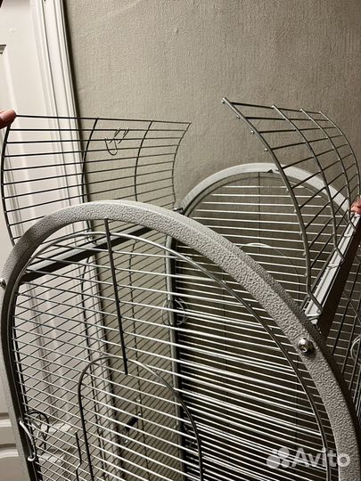 Клетка для крупного попугая