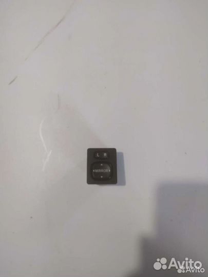 Кнопки управления зеркалами Toyota Rav 4