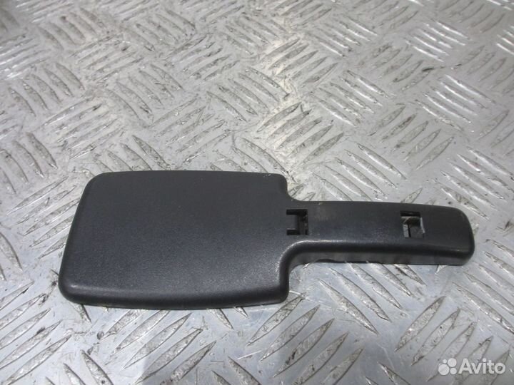 Накладка Volvo 84035953